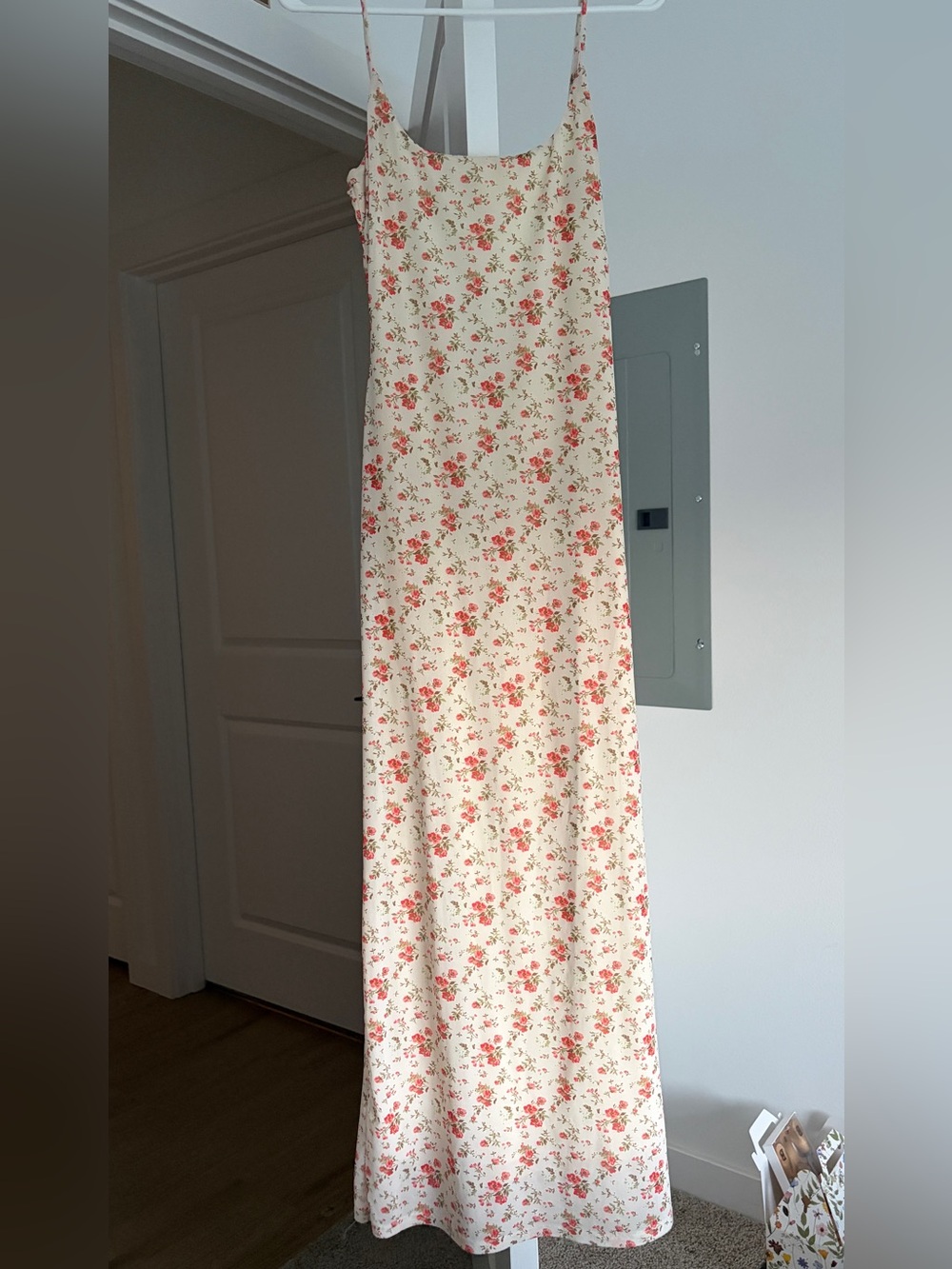 Princess Polly Cream Floral open back Maxi Dress with Pink Rose Print size 6